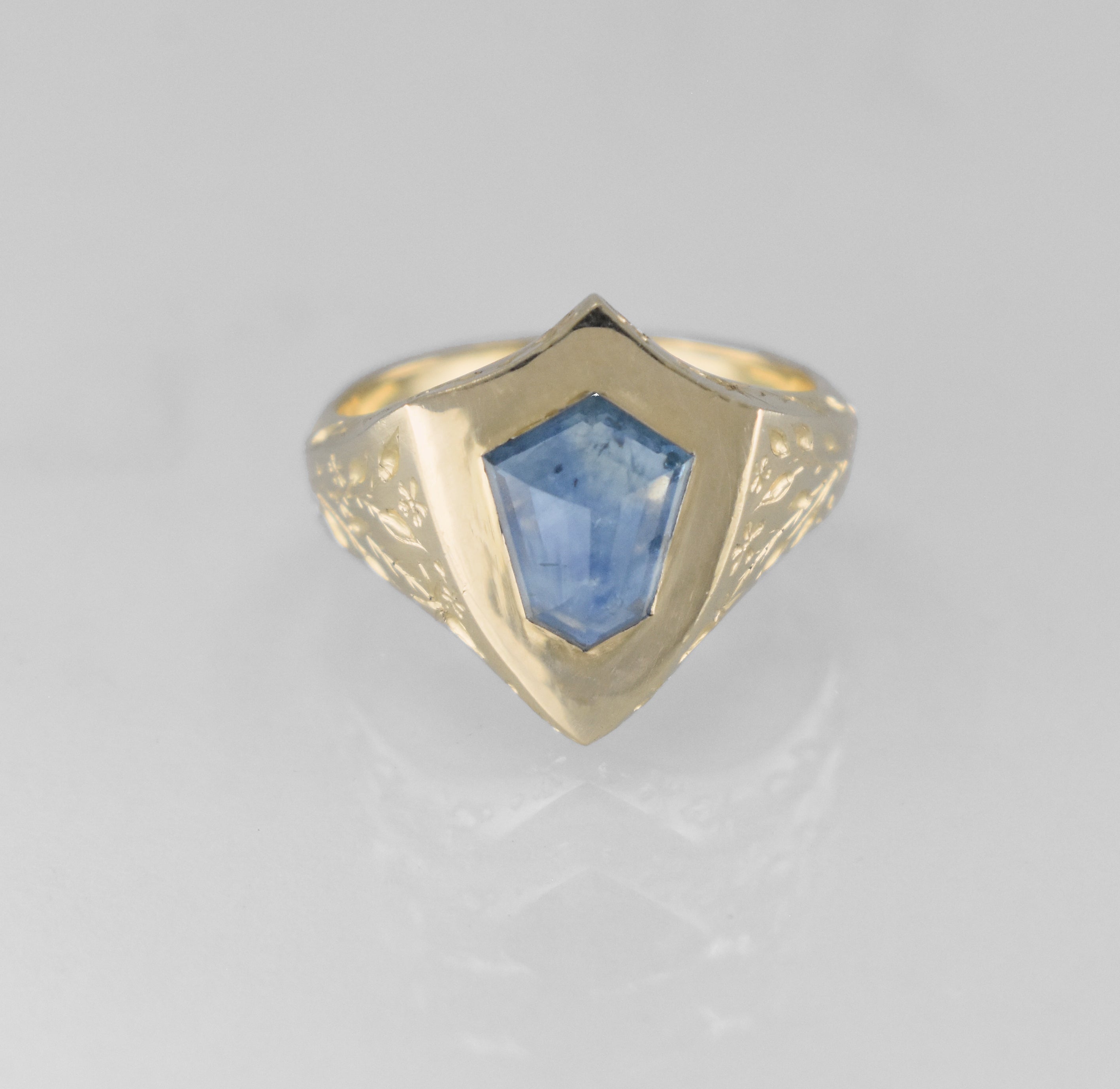 Lancebreaker Montana Sapphire Signet – Morgaine Faye