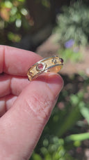 镶有粉红碧玺的堡垒戒指