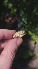 带有埃塞俄比亚蛋白石的堡垒戒指