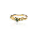 镶有蒙大拿州蓝宝石的 Stronghold 戒指