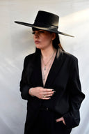 Dije colgante de armamento